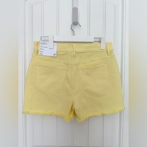 NWT LOFT The Cut Off Short High Rise Frayed Hem Summer Style - Yellow
